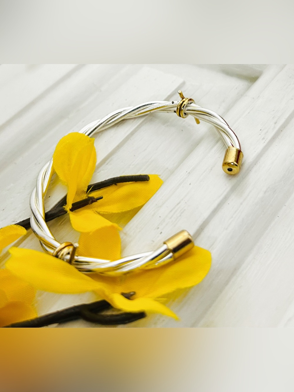 Elegant Two-Tone Twisted Cable Cuff Bracelet - Silver and Gold